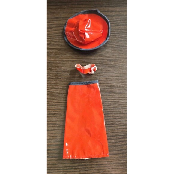 Vintage 80s? Barbie? Clone Mod Outfit 80s Red Faux Leather Skirt, Belt & Hat 3pc - Picture 3 of 15
